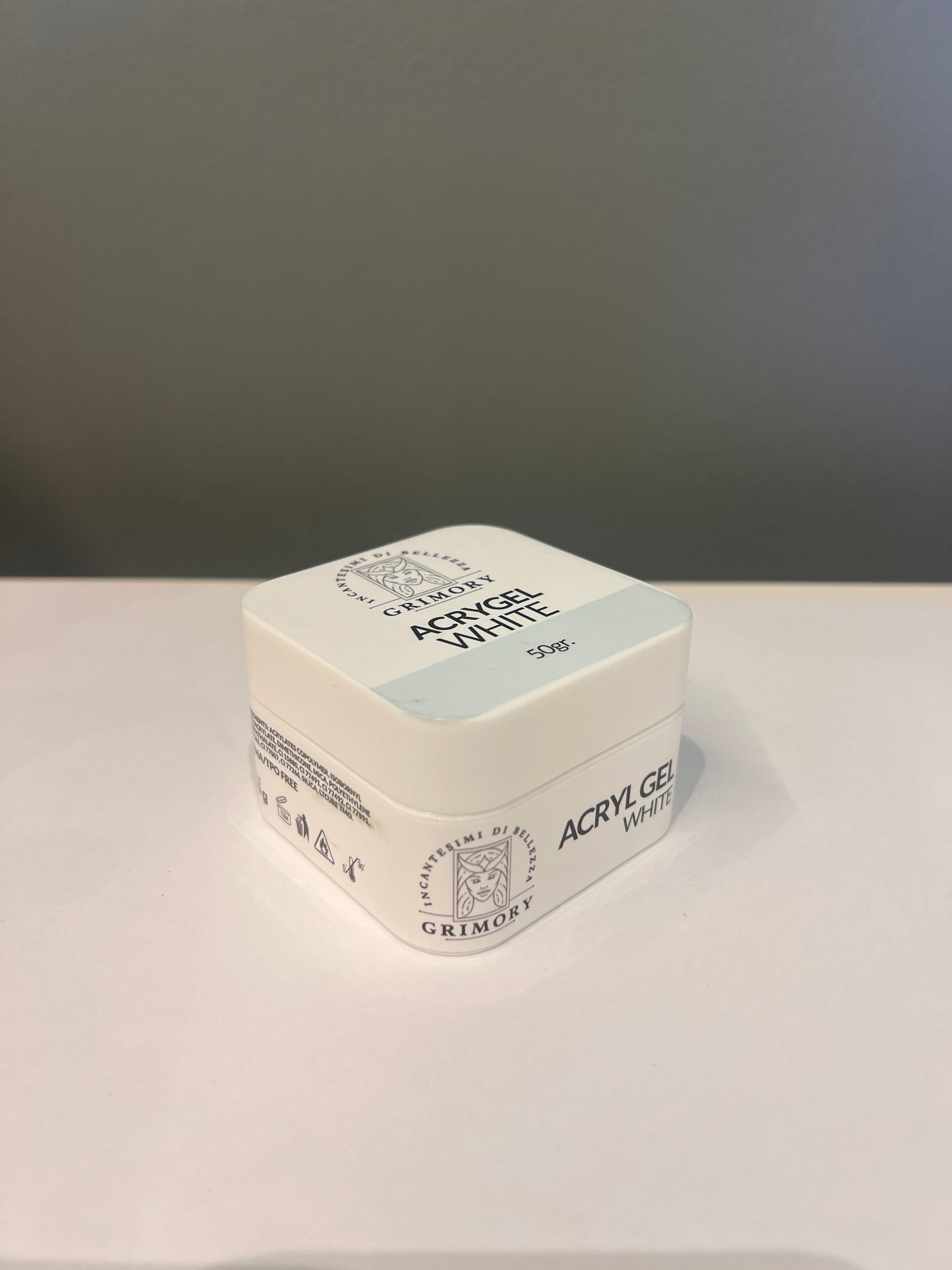Acrygel White — vista frontale