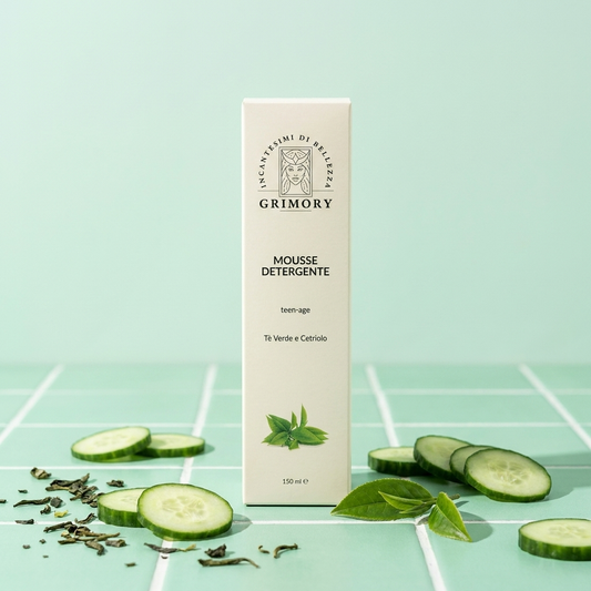 Mousse Detergente teen-age Grimory su piastrelle verde menta